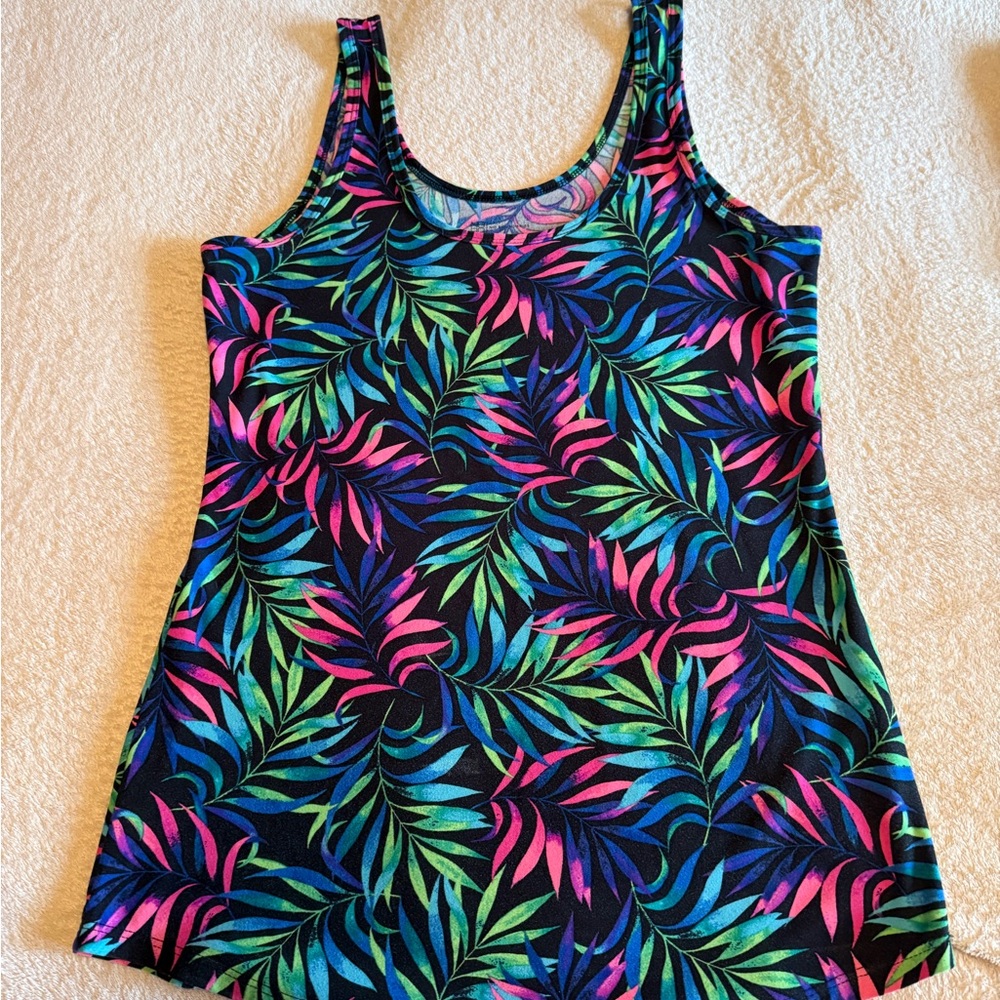 No Boundaries Multicolor Leaf Pattern Top